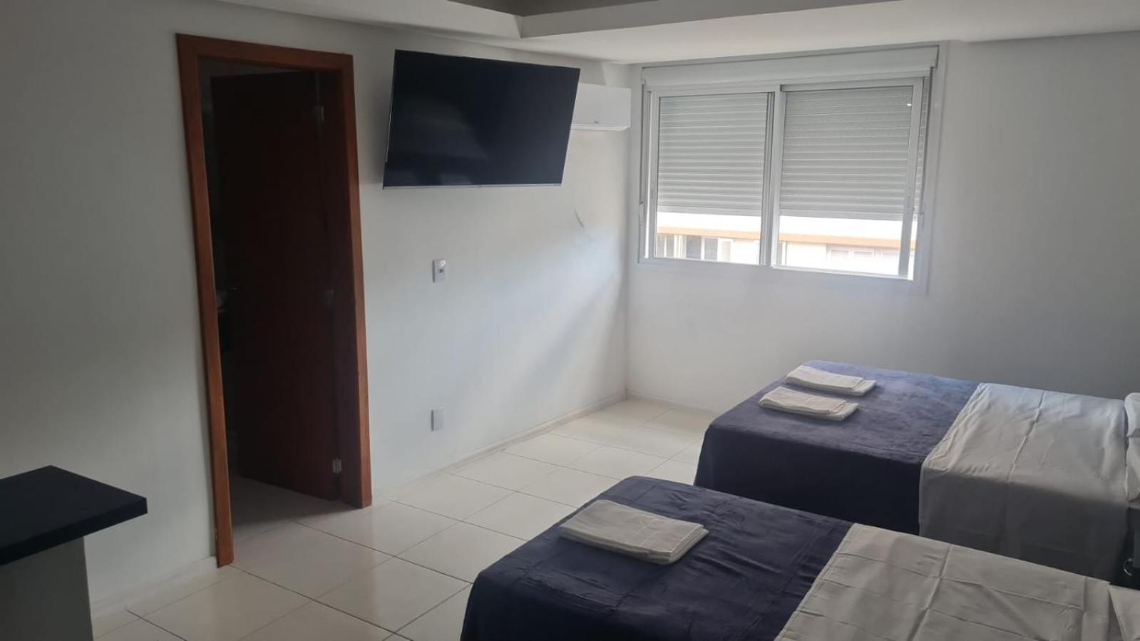 Do Centro 100m Santa Casa, Assembleia E Ufrgs, Proximo Ao Araujo Viana, Pet's Friendly!!! Hotel 3*